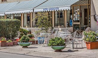Hotel Sandalyon