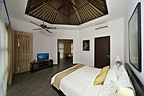 Orlowsky Discovery Candidasa Hotel