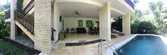 Orlowsky Discovery Candidasa Hotel