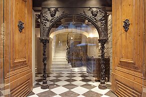 Arai Aparthotel