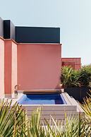 Arai Aparthotel