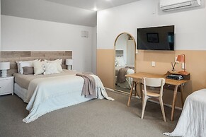 ASURE Admirals View Motel