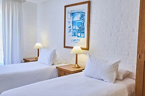 Las Olas Resort