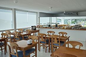 Las Olas Resort