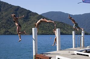 The Lodge At Te Rawa - Boat Access Only