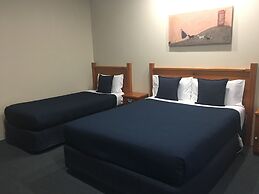Breakout Motor Inn