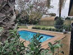 The Aston Motel - Tamworth