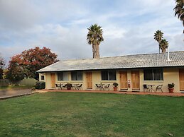 The Aston Motel - Tamworth