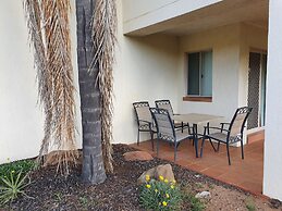 McNevin's Warwick Motel