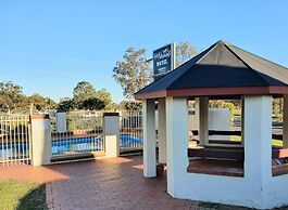 McNevin's Warwick Motel