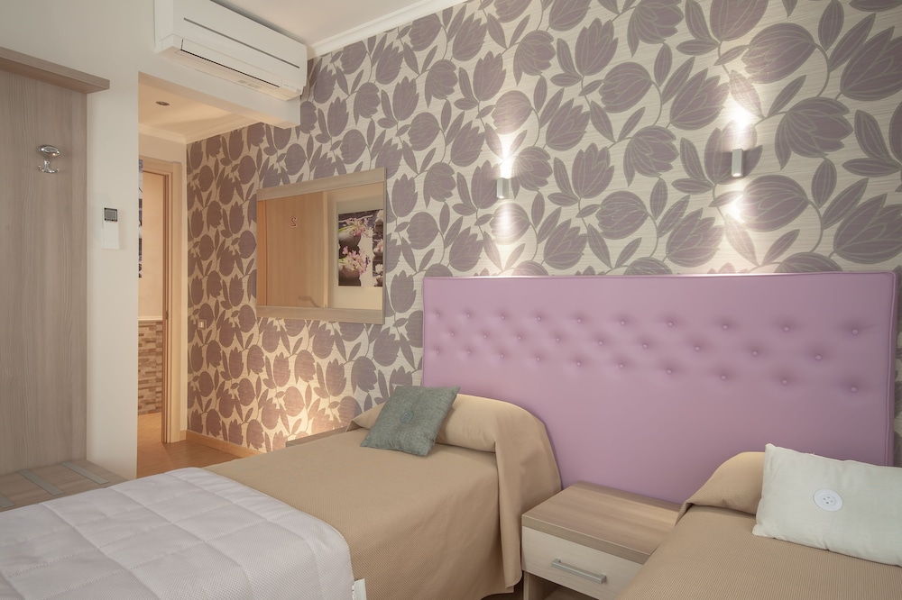 Rome King Suite