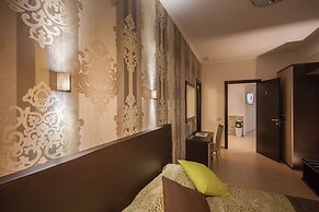 Rome King Suite
