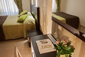 Rome King Suite
