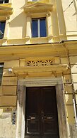 Rome King Suite