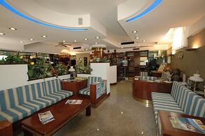 Hotel Crystal & Residence