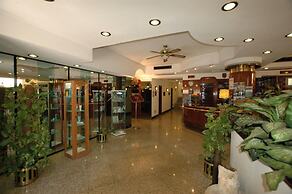 Hotel Crystal & Residence