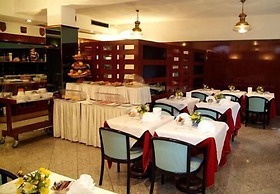 Hotel Crystal & Residence
