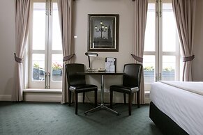 Oscar's Hotel