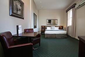 Oscar's Hotel
