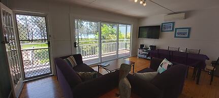 Paradise Bungalow Waterfront