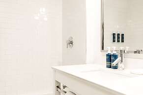 Four Points by Sheraton Kelowna Airport