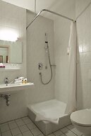 Airport Hotel Stetten