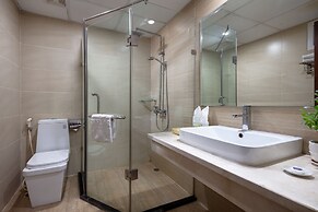 Skylark Hotel