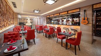 Skylark Hotel