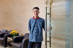 Skylark Hotel