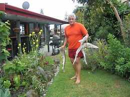 Moanarua Beach Cottage