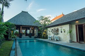 Arwana Estate