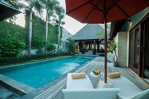 Arwana Estate