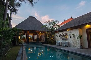 Arwana Estate