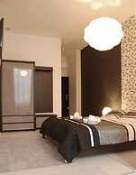 Hotel Black & White
