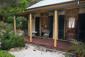 Tizzana Winery Bed & Breakfast