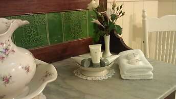 Angel's Aisle Cottages