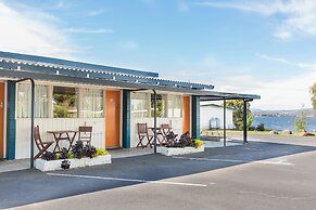 Riverfront Motel & Restaurant