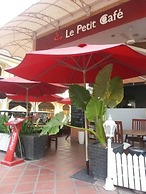 Pillar Hotel
