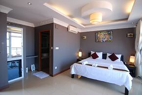 Pillar Hotel