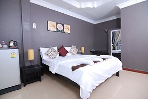 Pillar Hotel