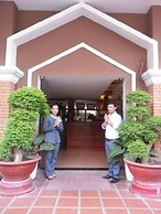Pillar Hotel