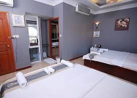 Pillar Hotel