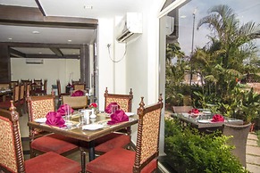 The Golden Suites & Spa