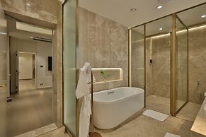 Marigold- Newly Renovated Hotel