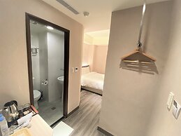 Chair Man Hotel