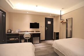 Chair Man Hotel