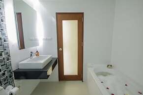 Baan Nilrath Hotel