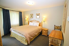 Heron's Landing Hotel