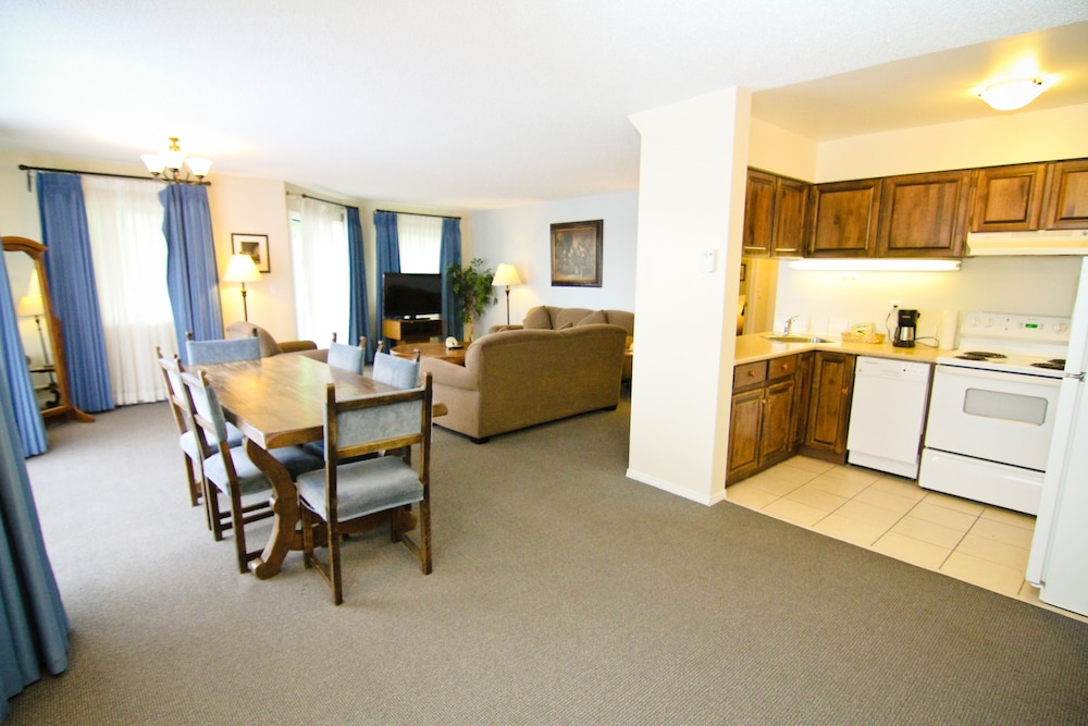 Heron's Landing Hotel