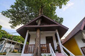 Phi Phi Chang Grand Resort & Spa